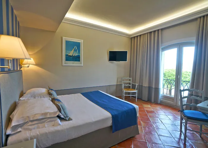 Hotel La Bastide Du Port - De Charme Saint-Tropez