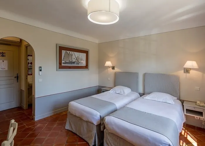 Hotel La Bastide Du Port - De Charme