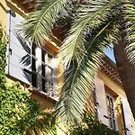 Готель La Bastide Du Port - De Charme 4*
