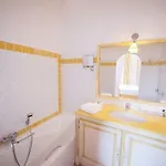 Hotel La Bastide Du Port - De Charme 4*