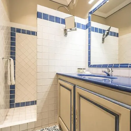 Hotel La Bastide Du Port - De Charme Saint-Tropez