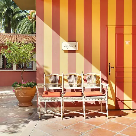 Hotel La Bastide Du Port - De Charme 4*
