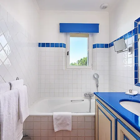 Hotel La Bastide Du Port - De Charme Saint-Tropez