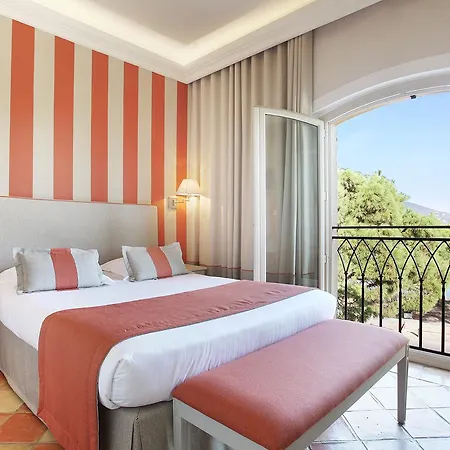 Hotel La Bastide Du Port - De Charme Saint-Tropez