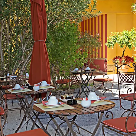 Готель La Bastide Du Port - De Charme Сен-Тропе