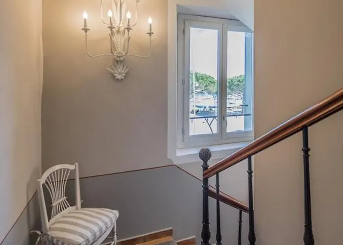 Hotel La Bastide Du Port - De Charme 4*