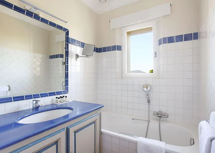 La Bastide Du Port - De Charme 호텔 4*