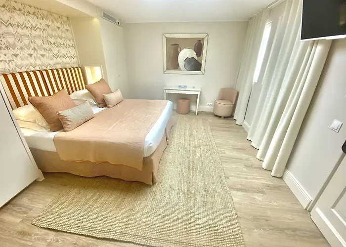 La Bastide Du Port - De Charme 호텔 4*