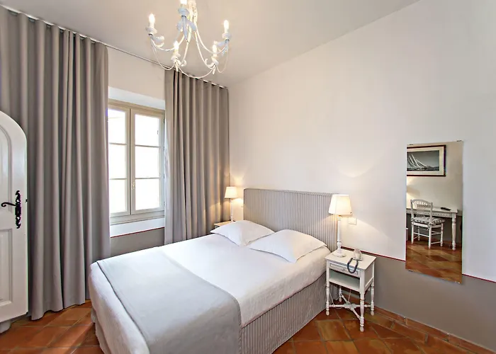 La Bastide Du Port - De Charme ホテル 4*