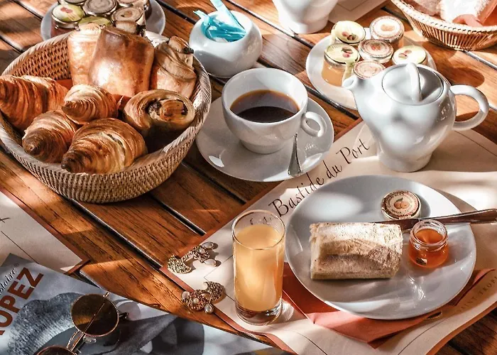 ホテル La Bastide Du Port - De Charme 4*