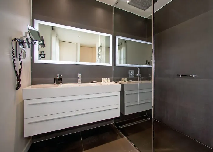 Hotel La Bastide Du Port - De Charme 4*